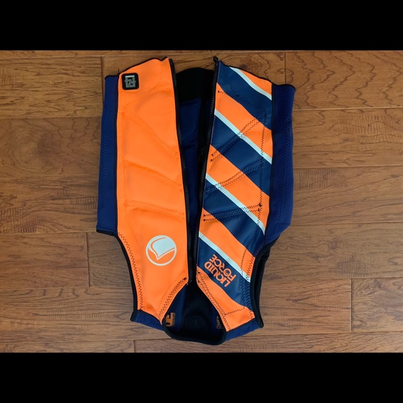Hyperlite Wakeboard Vest - Picture 1 of 3